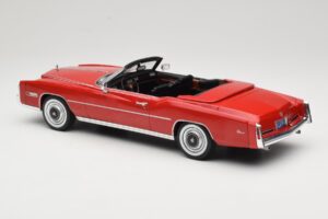 Cadillac Eldorado Cabriolet Rouge MCG 1:18 MCG18471 Métal — image 7 sur 8