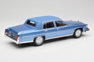 Cadillac Fleetwood Brougham Bleu Métallisé MCG 1:18 MCG18252 Métal — image 2 sur 6
