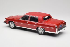 Cadillac Fleetwood Brougham Rouge Foncé Métallisé MCG 1:18 MCG18251 Métal — image 4 sur 6