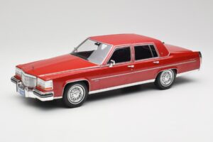Cadillac Fleetwood Brougham Rouge Foncé Métallisé MCG 1:18 MCG18251 Métal