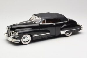 Cadillac Series 62 Noir Anson 1:18 30345 Métal