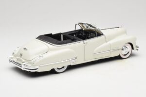 Cadillac Series 62 Cabriolet Blanc Anson 1:18 30335 Métal — image 3 sur 8