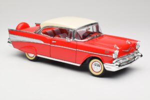 Chevrolet Bel Air Matador Rouge & India Ivoire Road Legends 1:18 92109 Métal — image 6 sur 8