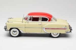 Chevrolet Bel Air Beige Sun Star 1:18 1600 Métal — image 4 sur 8