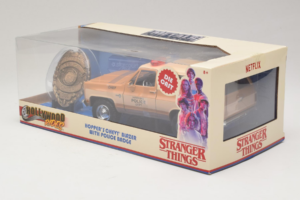 Chevrolet Blazer K5 Police Stranger Things Metals Diecast 1:24 31111-24 Métal — image 3 sur 3