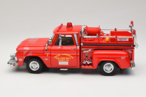 Chevrolet C-20 Fire Truck Sun Star 1:18 1383 Métal — image 3 sur 6
