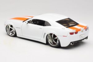 Chevrolet Camaro Concept Tuned Blanc Jada 1:18 63014 Métal — image 7 sur 8