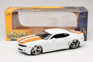 Chevrolet Camaro Concept Tuned Blanc Jada 1:18 63014 Métal — image 8 sur 8