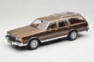 Chevrolet Caprice Estate Wagon Beige MCG 1:18 MCG18476 Métal