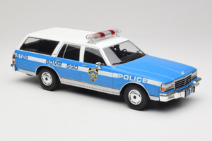 Chevrolet Caprice Estate Wagon NYPD MCG 1:18 MCG18477 Métal — image 4 sur 6