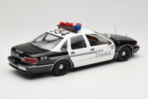 Chevrolet Caprice Glendale Police UT Models 1:18 21026 Métal — image 3 sur 8