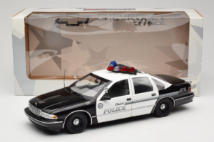 Chevrolet Caprice Glendale Police UT Models 1:18 21026 Métal — image 8 sur 8