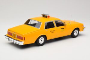 Chevrolet Caprice Jaune Taxi MCG 1:18 MCG18038 Métal — image 2 sur 6