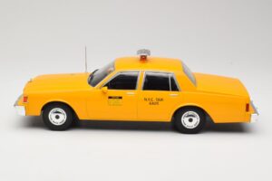 Chevrolet Caprice Jaune Taxi MCG 1:18 MCG18038 Métal — image 3 sur 6