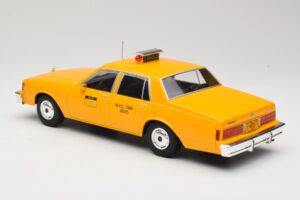 Chevrolet Caprice Jaune Taxi MCG 1:18 MCG18038 Métal — image 5 sur 6