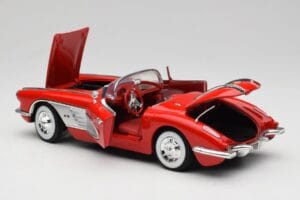 Chevrolet Corvette C1 Rouge Motormax 1:18 73100TC Métal — image 5 sur 8