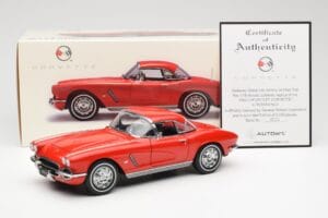 Chevrolet Corvette C1 Cabriolet Roman Rouge AUTOart 1:18 71102 Métal — image 8 sur 8