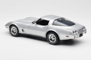 Chevrolet Corvette C3 Argent UT Models 1:18 21072 Métal — image 7 sur 8