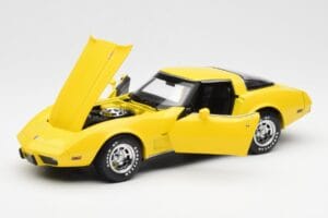 Chevrolet Corvette C3 Jaune UT Models 1:18 21074 Métal — image 2 sur 8