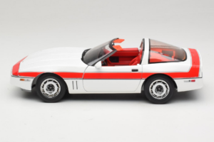 Chevrolet Corvette C4 A-Team Blanc GreenLight 1:18 13532 Métal — image 4 sur 8