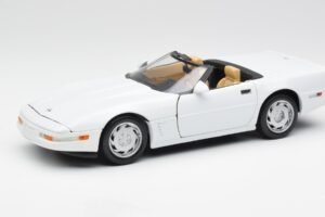 Chevrolet Corvette C4 Cabriolet Blanc Maisto 1:18 32830 Métal