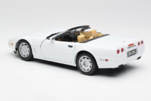 Chevrolet Corvette C4 Cabriolet Blanc Maisto 1:18 32830 Métal — image 7 sur 8
