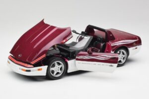 Chevrolet Corvette C4 Indy 500 Pace Car Maisto 1:18 56011 Métal — image 2 sur 8