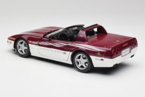 Chevrolet Corvette C4 Indy 500 Pace Car Maisto 1:18 56011 Métal — image 7 sur 8