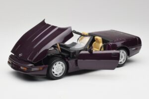Chevrolet Corvette C4 LT4 Cabriolet Violet Métallisé Maisto 1:18 50277 Métal — image 2 sur 8