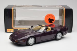Chevrolet Corvette C4 LT4 Cabriolet Violet Métallisé Maisto 1:18 50277 Métal — image 8 sur 8