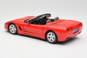 Chevrolet Corvette C5 Cabriolet Rouge Bburago 1:18 3076 Métal — image 7 sur 8
