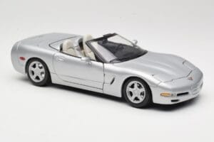 Chevrolet Corvette C5 Cabriolet Argent Maisto 1:18 50317 Métal — image 6 sur 8