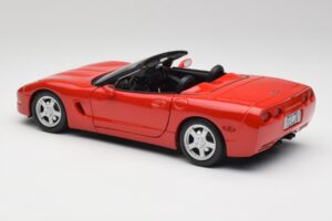 Chevrolet Corvette C5 Cabriolet Torch Rouge Maisto 1:18 50318 Métal — image 7 sur 8
