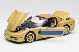Chevrolet Corvette C5 Guldstrand Signature Edition Or Maisto 1:18 31657 Métal — image 2 sur 8