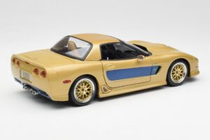 Chevrolet Corvette C5 Guldstrand Signature Edition Or Maisto 1:18 31657 Métal — image 3 sur 8