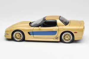 Chevrolet Corvette C5 Guldstrand Signature Edition Or Maisto 1:18 31657 Métal — image 4 sur 8