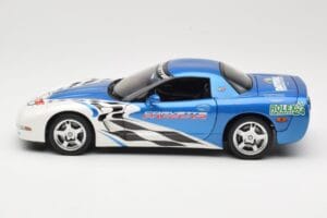 Chevrolet Corvette C5 Pace Car Rolex 24 at Daytona 1999 UT Models 1:18 39944 Métal — image 4 sur 8