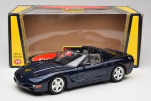 Chevrolet Corvette C5 Nassau Bleu Bburago 1:18 30166 Métal — image 8 sur 8