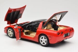 Chevrolet Corvette C5 Targa Rouge UT Models 1:18 21001 Métal — image 5 sur 8