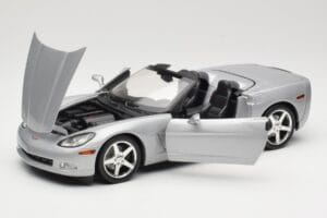 Chevrolet Corvette C6 Cabriolet Argent Hot Wheels 1:18 B6052 Métal — image 2 sur 8