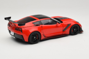 Chevrolet Corvette C7 ZR1 Torch Red IXO 1:18 18RDC243-FO Métal — image 3 sur 8