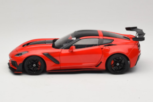 Chevrolet Corvette C7 ZR1 Torch Red IXO 1:18 18RDC243-FO Métal — image 4 sur 8