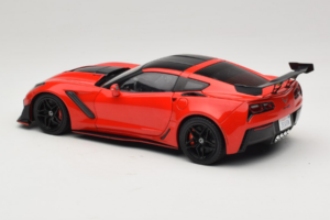Chevrolet Corvette C7 ZR1 Torch Red IXO 1:18 18RDC243-FO Métal — image 7 sur 8