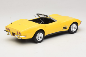 Chevrolet Corvette C3 Cabriolet Daytona Yellow Norev 1:18 189039 Métal — image 2 sur 6