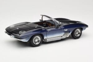 Chevrolet Corvette Mako Shark Bleu Foncé UT Models 1:18 21061 Métal — image 3 sur 8