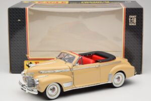Chevrolet Deluxe Cabriolet Beige Eagle Collectibles 1:18 3022518 Métal — image 8 sur 8