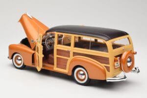 Chevrolet Fleetmaster Woody Or Maisto 1:18 56042 Métal — image 5 sur 8