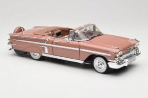 Chevrolet Impala Cabriolet Marron Motormax 1:18 73112 Métal — image 6 sur 8