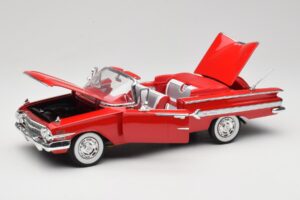 Chevrolet Impala Cabriolet Rouge Welly 1:18 9864W Métal — image 2 sur 8