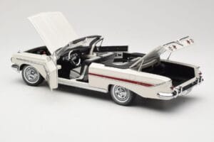 Chevrolet Impala Cabriolet Blanc Sun Star 1:18 3405 Métal — image 5 sur 8